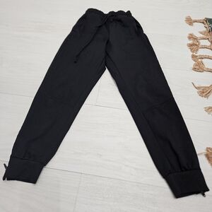 Five dancewear zip joggers
